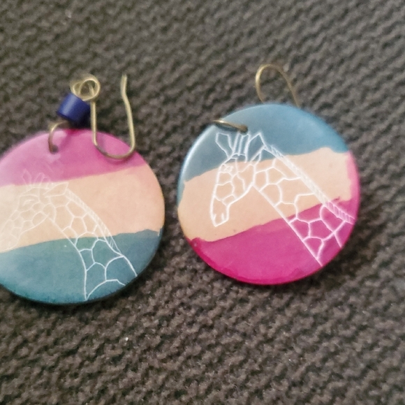 Source Unknown Pink Blue Tan Giraffe Print Round Earrings - Picture 3 of 4